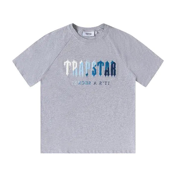 "TRAPSTAR" T-Shirt & Shorts